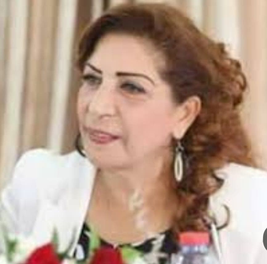 الرصــاصُ والنحلــةُ